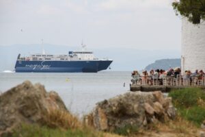 Photo navighezi prin politica de birou