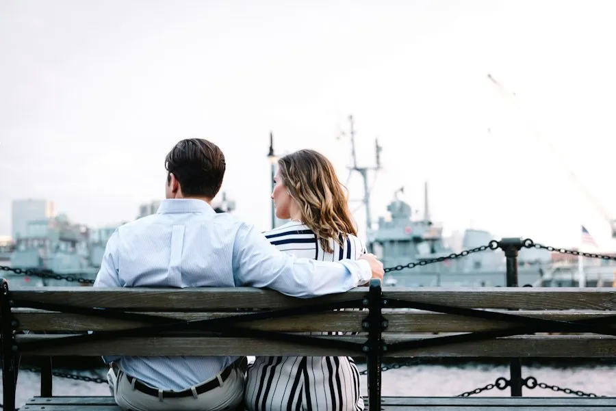 Photo common couple communication mistakes